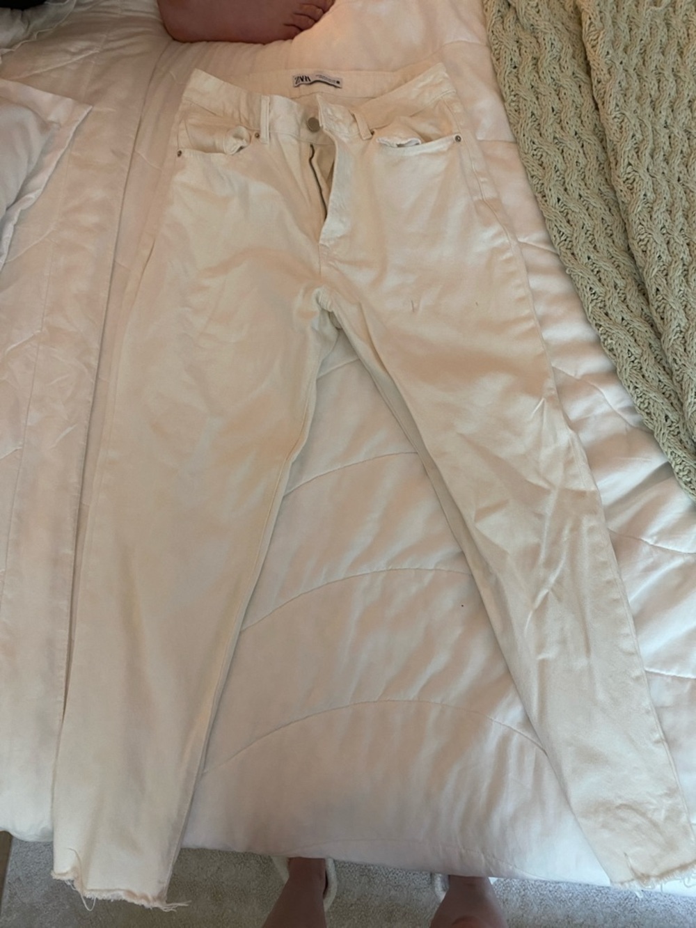 Zara mom ankle cut white jeans